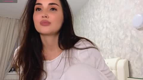 Lara Angel online show from April 2, 2026, 1:42 pm