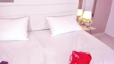 Snapshot of lilly_2809_ chatting on February 14, 2025, 4:37 am Lizeth follow me in my igimlilycute 3 online show from February 14, 2025, 4:37 am