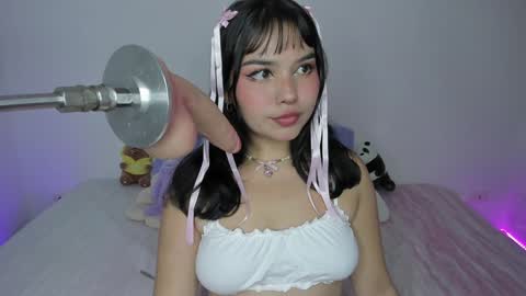 Snapshot of lilly_kinky chatting on December 6, 2024, 11:25 pm Lilly online show from December 6, 2024, 11:25 pm