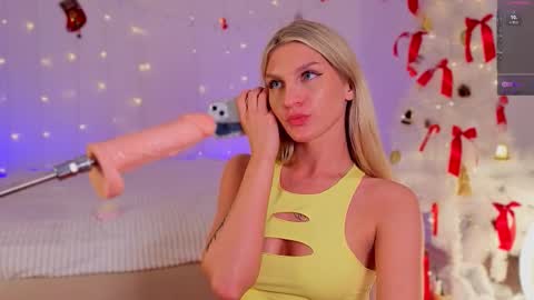 Snapshot of lilly_lux chatting on January 9, 2026, 4:43 pm lilly_lux online show from January 9, 2026, 4:43 pm