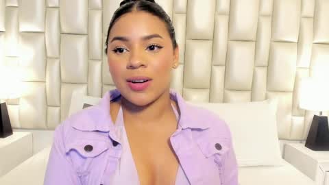 Snapshot of lilly_williamss chatting on April 12, 2026, 7:57 am Lilly online show from April 12, 2026, 7:57 am