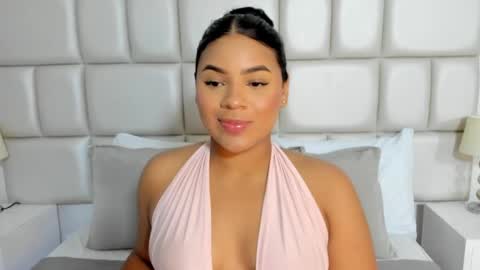Snapshot of lilly_williamss chatting on April 16, 2026, 10:01 pm Lilly online show from April 16, 2026, 10:01 pm