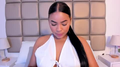 Snapshot of lilly_williamss chatting on April 17, 2026, 10:24 pm Lilly online show from April 17, 2026, 10:24 pm