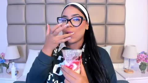 Snapshot of lilly_williamss chatting on April 24, 2026, 3:31 am Lilly online show from April 24, 2026, 3:31 am