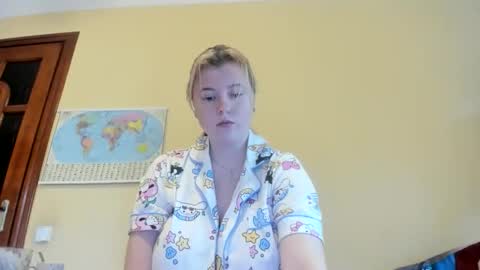 Lilly Depp online show from October 15, 2025, 11:32 am