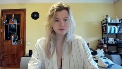 Snapshot of lillydepp chatting on April 10, 2026, 1:49 pm Lilly Depp online show from April 10, 2026, 1:49 pm