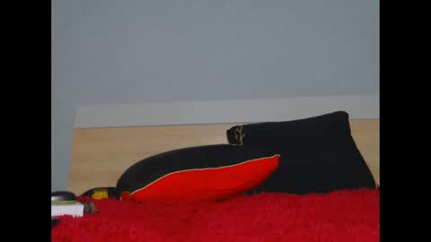 lillyerikson online show from February 9, 2025, 9:49 pm