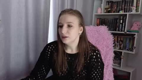 LillyFan X online show from November 3, 2025, 4:36 am