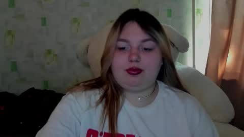 Snapshot of lillyhaigh chatting on May 23, 2026, 6:07 am lillyhaigh online show from May 23, 2026, 6:07 am