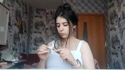 Lina Hello guys Its my first day online show from December 17, 2025, 3:34 am