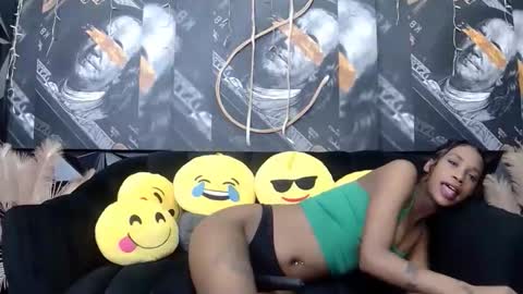 Snapshot of lilmissbaddiexxx chatting on February 23, 2026, 6:27 pm lilmissbaddiexxx online show from February 23, 2026, 6:27 pm