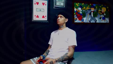 Snapshot of lilray99 chatting on December 18, 2025, 6:25 pm ONLYFANS online show from December 18, 2025, 6:25 pm