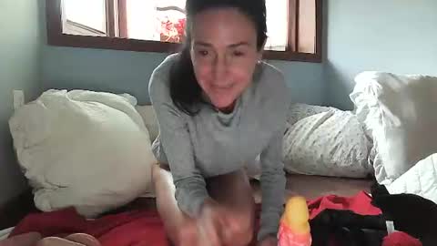 Snapshot of lilrosiedoll chatting on November 17, 2025, 5:30 pm Lilrosiedoll online show from November 17, 2025, 5:30 pm