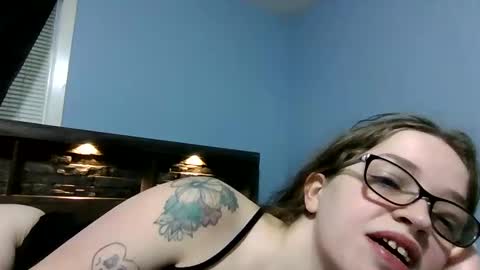lilshortt online show from February 26, 2025, 3:08 pm