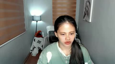 Snapshot of lilsweet_marie chatting on January 2, 2025, 1:51 pm Lilsweet marie online show from January 2, 2025, 1:51 pm