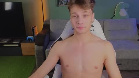 lilteddyboy online show from November 11, 2025, 9:04 pm