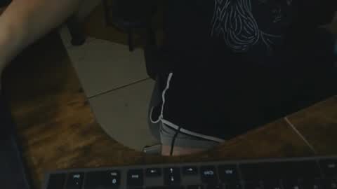 liltorobull online show from November 30, 2025, 6:39 am