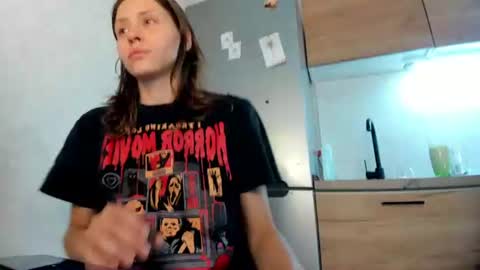 LILY online show from July 3, 2026, 7:04 am