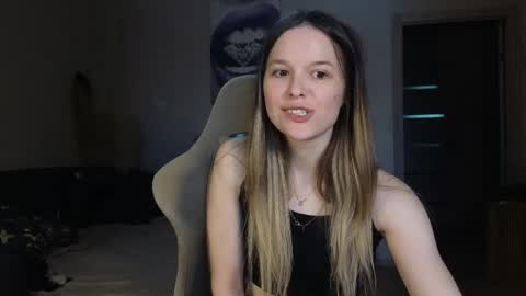 Snapshot of lily_and_jake chatting on May 18, 2026, 9:15 am lily_and_jake online show from May 18, 2026, 9:15 am