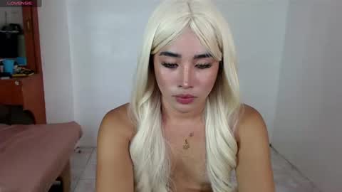 Lily Darling online show from October 18, 2025, 5:21 am