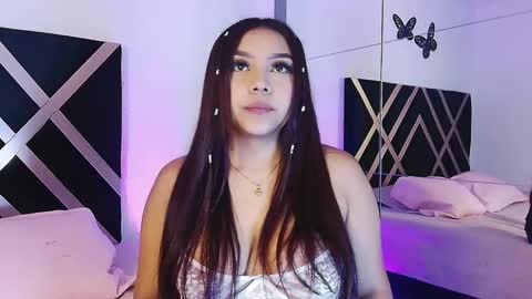 Snapshot of lily_evaans_ chatting on October 8, 2025, 4:10 am Lily Evans online show from October 8, 2025, 4:10 am