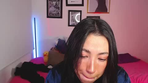 Snapshot of lily_evans_ chatting on February 27, 2025, 1:05 am just lily online show from February 27, 2025, 1:05 am