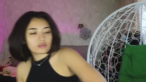 Lily online show from October 23, 2025, 7:29 am