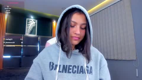 Snapshot of lily_fox1 chatting on February 20, 2025, 10:16 am Lily online show from February 20, 2025, 10:16 am