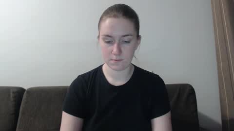 lily_love_x online show from December 5, 2024, 11:40 pm