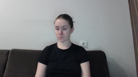 lily_love_x online show from February 4, 2025, 4:05 am