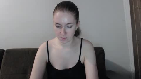 lily_love_x online show from October 7, 2025, 10:40 pm