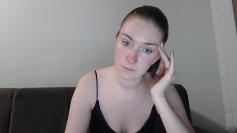 lily_love_x online show from November 19, 2025, 3:28 am