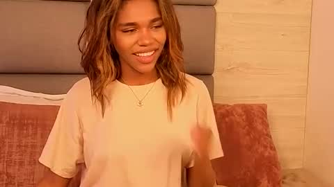 Lily Miiller online show from October 27, 2025, 8:46 pm