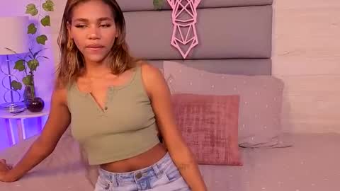 Lily Miiller online show from November 6, 2025, 11:26 pm