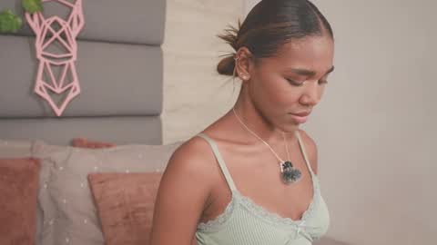 Lily Miiller online show from November 15, 2025, 8:16 pm