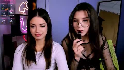 Lily online show from October 22, 2025, 7:24 pm