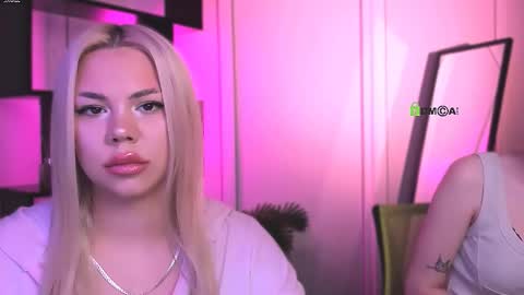 Snapshot of lily_morty chatting on February 6, 2026, 7:17 pm Lily online show from February 6, 2026, 7:17 pm