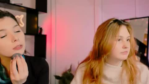 Snapshot of lily_morty chatting on February 26, 2026, 12:48 pm Lily online show from February 26, 2026, 12:48 pm