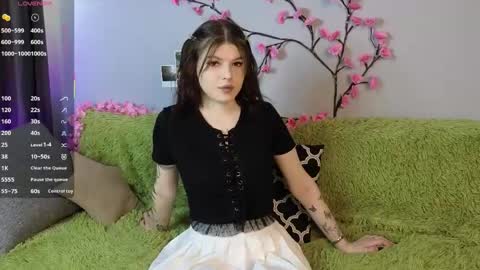 Snapshot of lily_qute chatting on May 27, 2026, 7:49 am Lily online show from May 27, 2026, 7:49 am