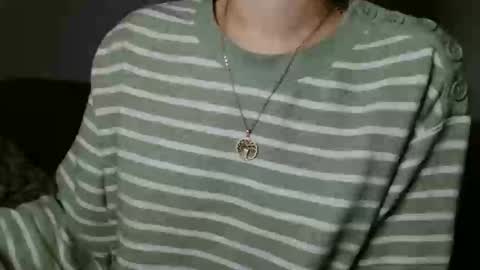 small lily online show from April 15, 2026, 5:09 pm