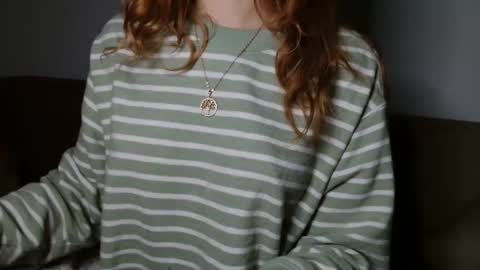 small lily online show from April 15, 2026, 7:58 pm