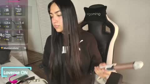 lily_waist online show from October 17, 2025, 11:13 am