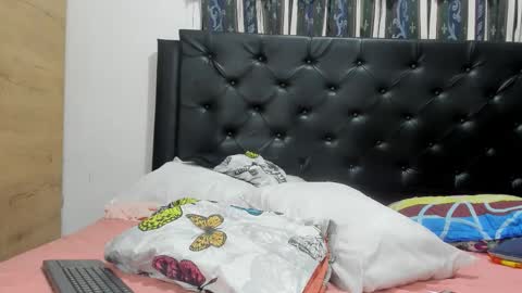 Snapshot of lilybaudyn_ chatting on January 5, 2026, 5:27 pm Lily online show from January 5, 2026, 5:27 pm