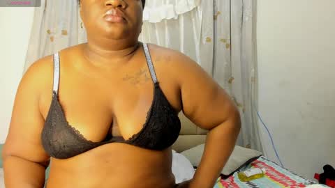 Snapshot of lilybaudyn_ chatting on April 14, 2026, 8:42 am Lily online show from April 14, 2026, 8:42 am