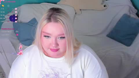 Lily online show from January 31, 2025, 6:14 pm