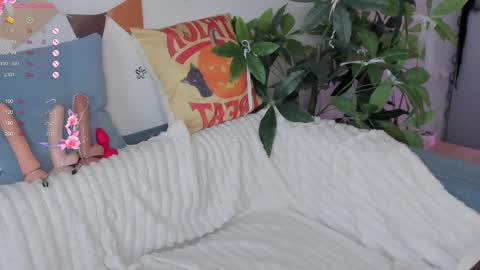 Lily online show from October 18, 2025, 5:21 am