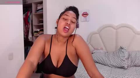 Lily.. online show from January 25, 2025, 6:13 pm