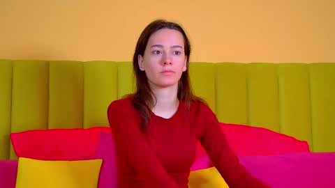 Lily online show from December 15, 2025, 6:28 am