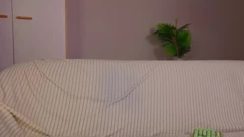 lilylisy online show from January 9, 2026, 7:44 am