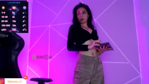 Snapshot of lilylouisee_ chatting on November 26, 2025, 12:33 am Liliana louise online show from November 26, 2025, 12:33 am